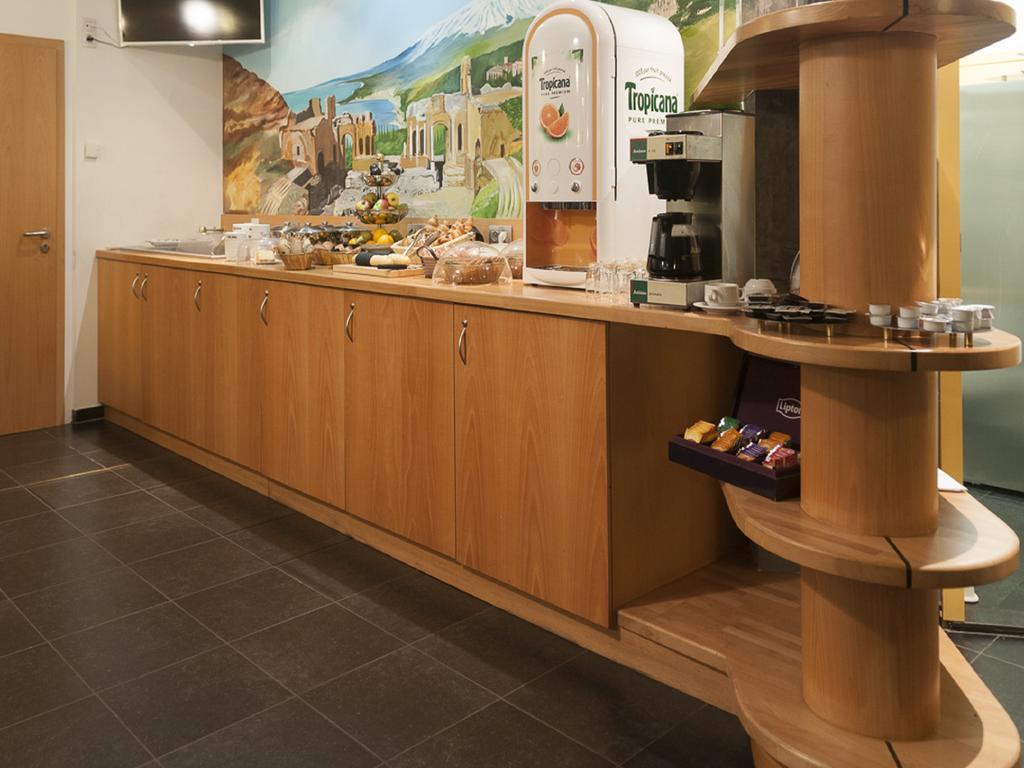 Hotel Tristar La Louvière Zewnętrze zdjęcie