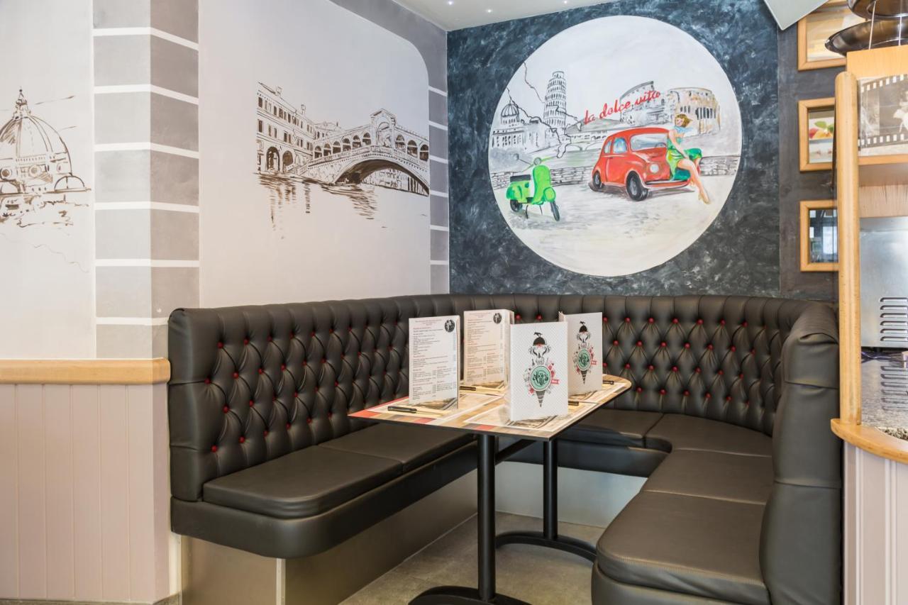 Hotel Tristar La Louvière Zewnętrze zdjęcie